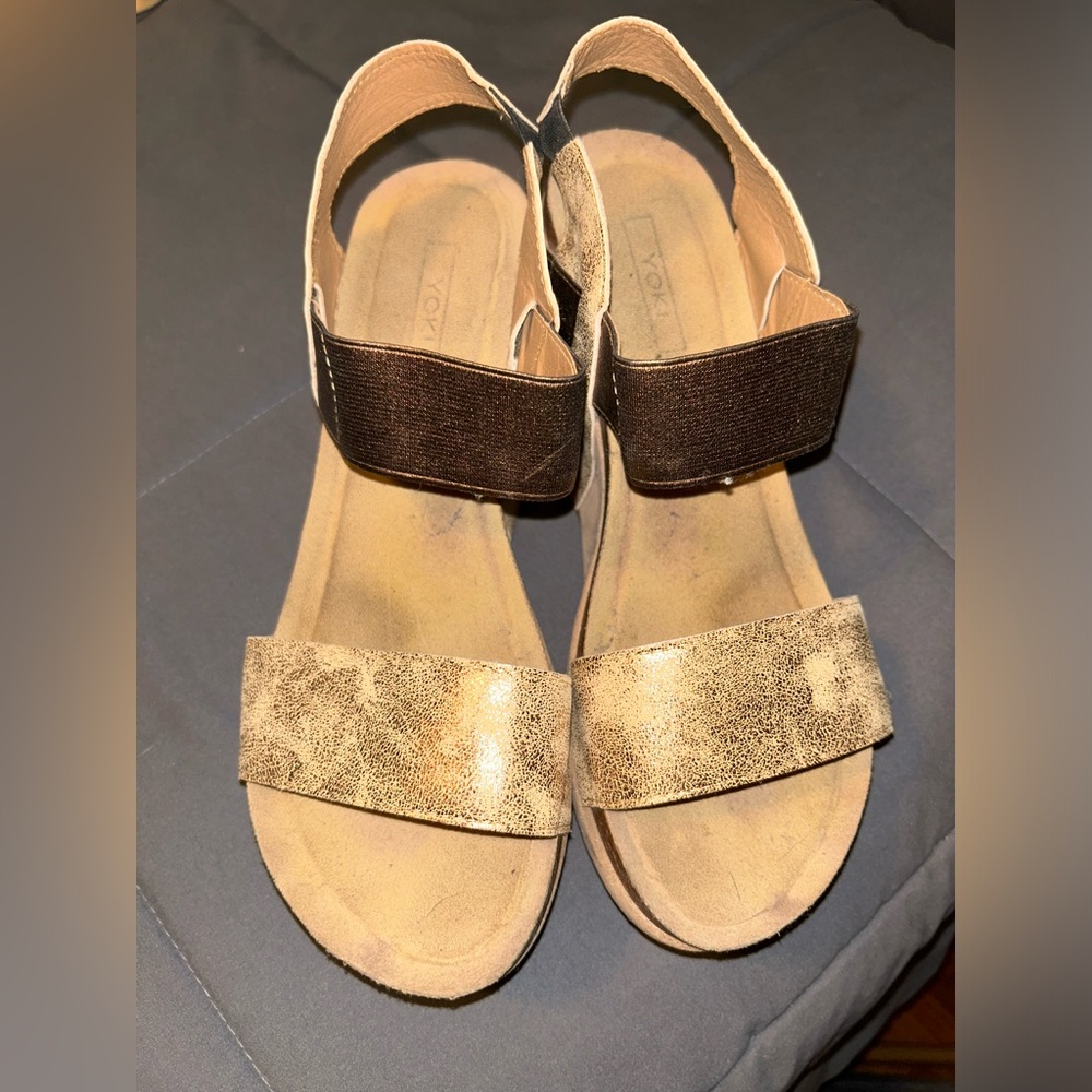 Yoki Wedge Sandals. Size not listed. 8W or 8.5